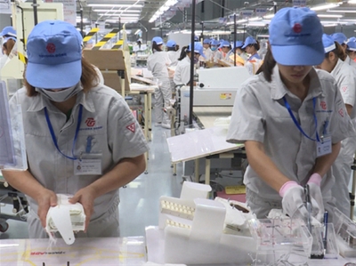 TUYỂN 9 NỮ ĐÚC NHỰA 